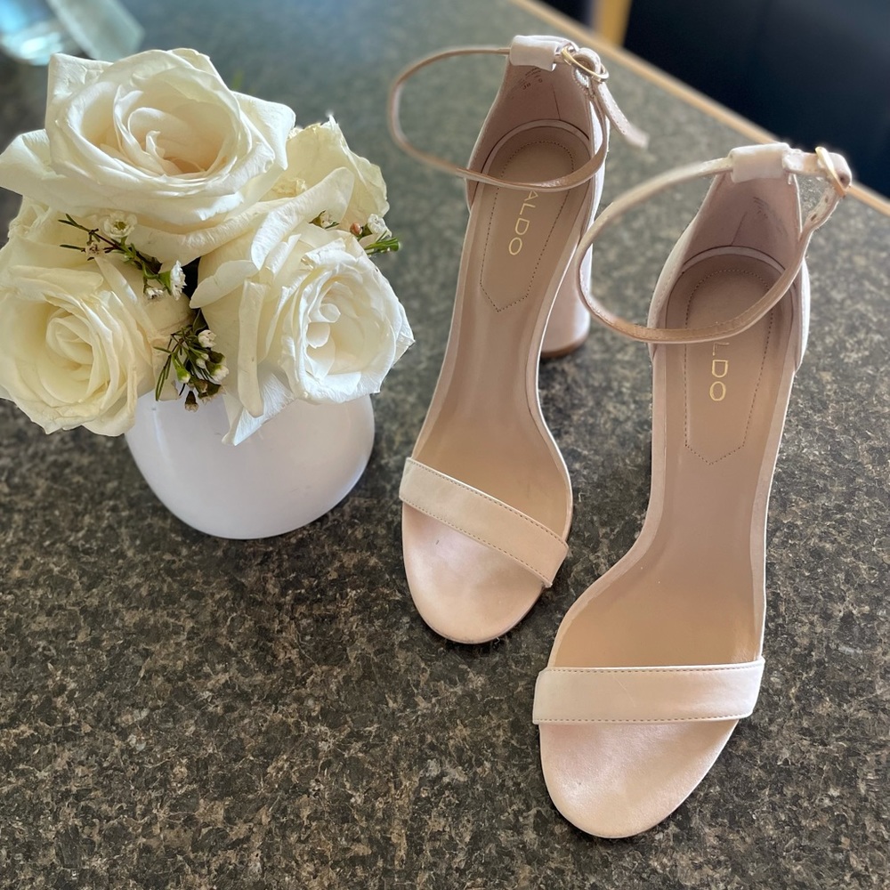 Aldo Wide Heal Size 7.5